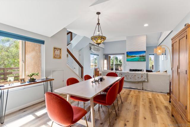 2038 Avenue Of The Trees, Carlsbad CA: https://media.crmls.org/mediaz/623daa96-dd8c-4a00-be3d-8fe7d864e4e4.jpg