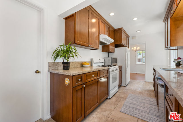 7601 Dunfield Avenue, Los Angeles CA: https://media.crmls.org/mediaz/623ecc3c-f767-4cfa-ad51-a5bdbb657288.jpg