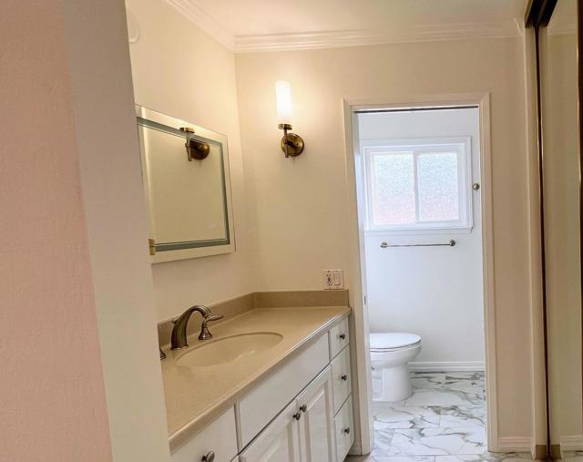 906 Crane Avenue, Foster City CA: https://media.crmls.org/mediaz/623ee414-1830-4b0f-94da-356cb12057aa.jpg