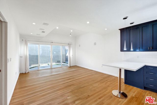 5400 W 82nd Street, Los Angeles CA: https://media.crmls.org/mediaz/623efe48-b742-4952-8347-83ed15a0fc74.jpg