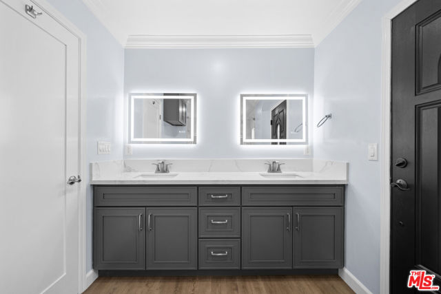 334 Anita Drive, Pasadena CA: https://media.crmls.org/mediaz/623f276d-6dcd-4e49-bb30-6ac234edc1e8.jpg