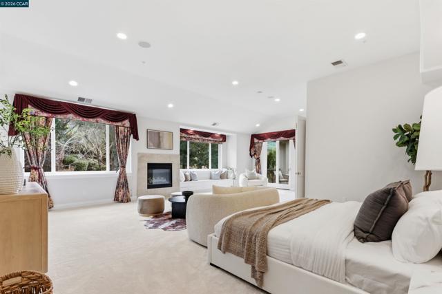 2981 GRAPEVINE TER, Fremont CA: https://media.crmls.org/mediaz/623fa0ec-0885-4dd9-adb5-530a49349341.jpg