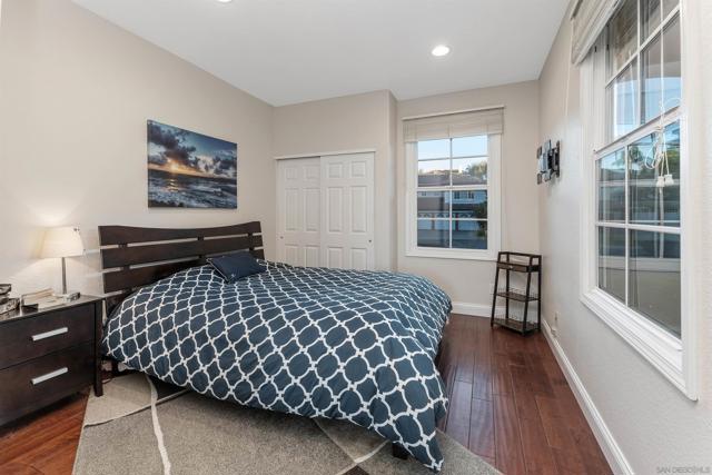 4716 Thurston Place, San Diego CA: https://media.crmls.org/mediaz/623fee3a-89af-4d63-a82c-d6185152dcc3.jpg
