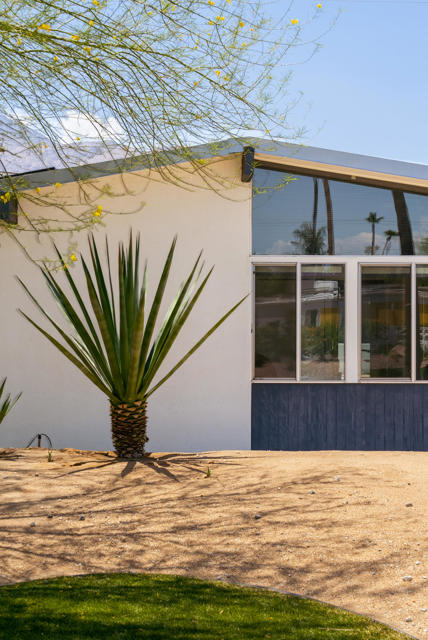 2845 E Wyman Drive, Palm Springs CA: https://media.crmls.org/mediaz/62402d83-9f62-4f50-954f-9dc634acdfb5.jpg