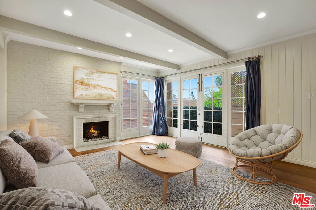 1260 S Beverly Glen Boulevard #304