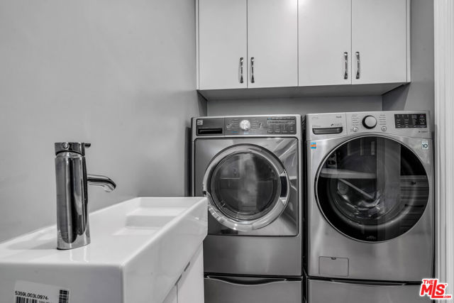 4311 Coquette Place, Tarzana CA: https://media.crmls.org/mediaz/6240d1e0-392e-4e0d-bb7b-401740318579.jpg