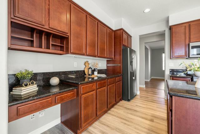 Image 11 of 47 For 79899 Swansea Avenue