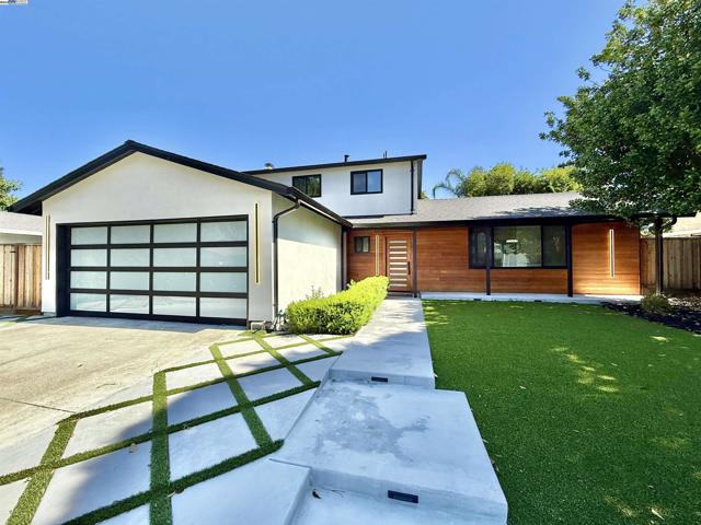 1926 Paseo Del Cajon, Pleasanton CA: https://media.crmls.org/mediaz/62416648-5850-4cea-b0aa-e3f97464218c.jpg
