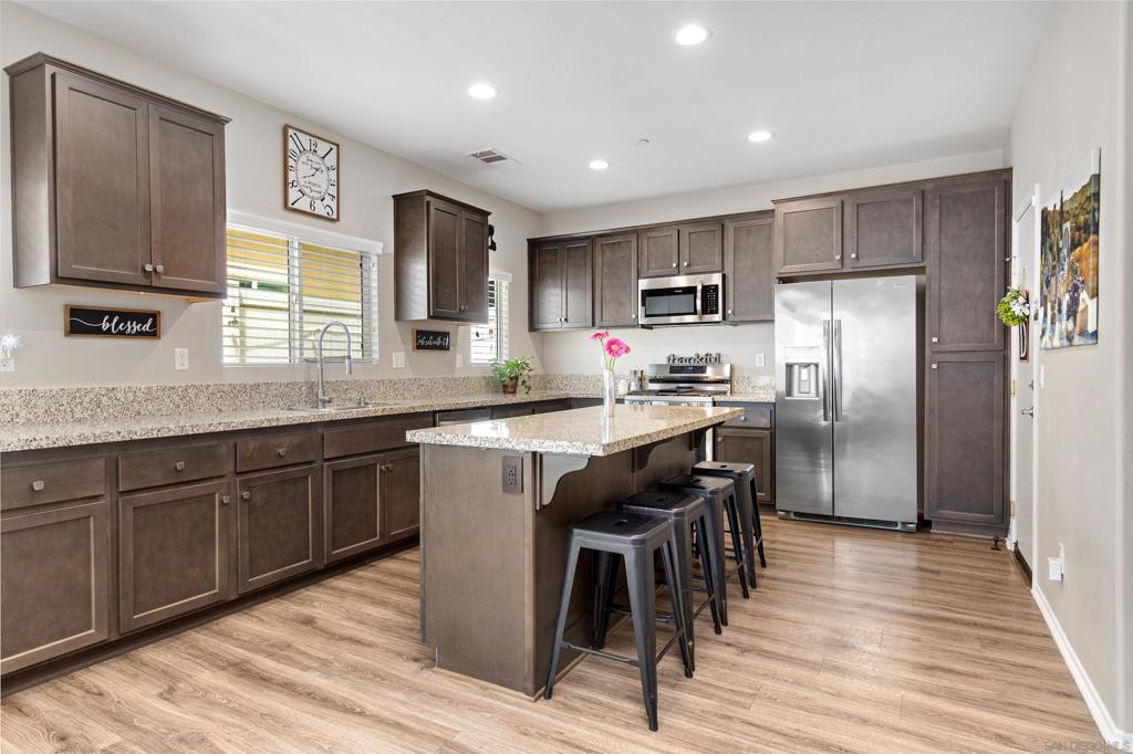 MLS #250029469SD img 2