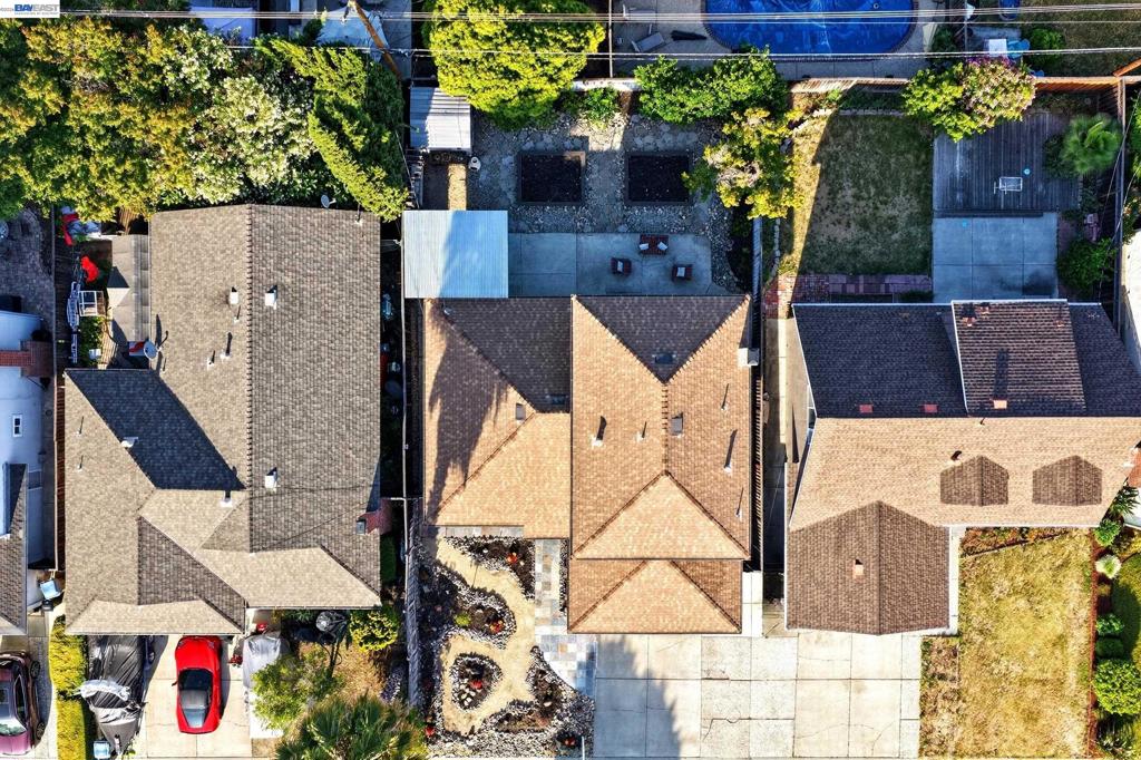 https://media.crmls.org/mediaz/62423b99-06b9-45f4-89b5-e20c01ca0f0a.jpg?preset=X-Large