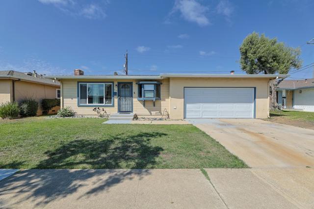 216 Crescent, Salinas CA: https://media.crmls.org/mediaz/62428ff7-39bb-4dd1-86cd-781ee3ea034e.jpg