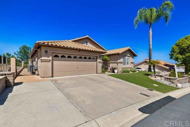 2307 Columbine Drive, Alpine CA: https://media.crmls.org/mediaz/62431e07-2eac-4316-9cd7-158956b91a6b.jpg