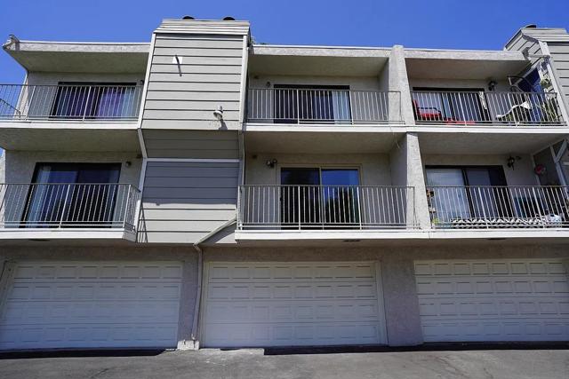 4626 Hartley St, San Diego CA: https://media.crmls.org/mediaz/6243c1d3-a45d-426d-b4bc-3f960d7e329c.jpg