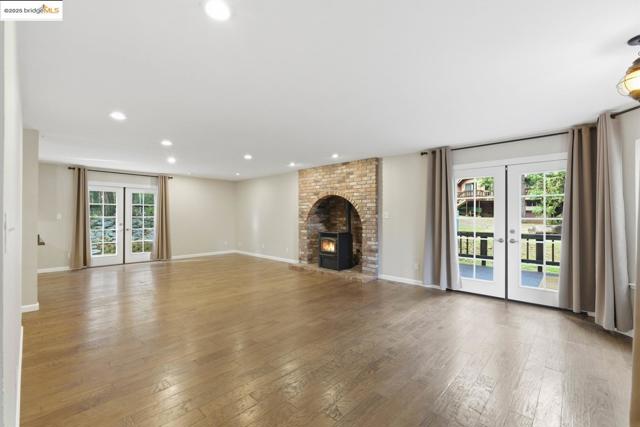 2136 Silver DR, Arnold CA: https://media.crmls.org/mediaz/62453e8b-52e4-492d-a905-11255d264dba.jpg