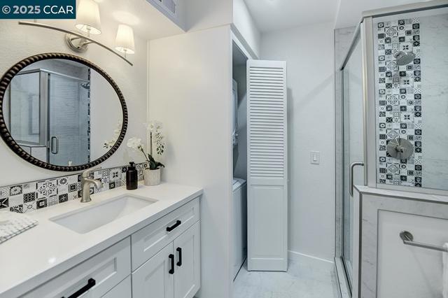 1317 Stanley Dollar Dr, Walnut Creek CA: https://media.crmls.org/mediaz/62459b33-f6bd-4cc7-8642-786cfba32094.jpg