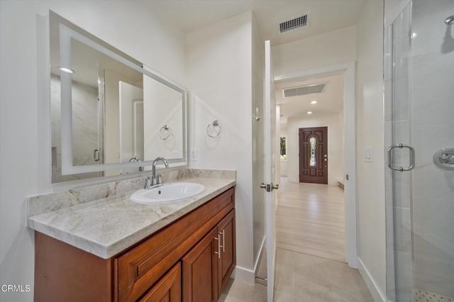 838 Highland Avenue, Glendale CA: https://media.crmls.org/mediaz/6245a1bc-7a10-4955-a759-cb10acb24f35.jpg