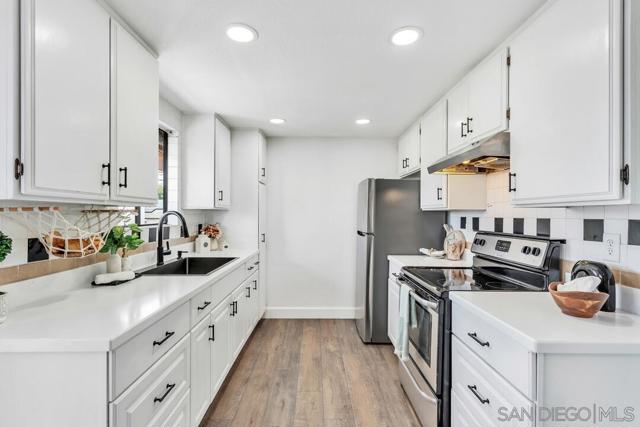 3814 Cherokee Ave, San Diego CA: https://media.crmls.org/mediaz/62460cf1-9745-49e0-b0ee-a064a51ef992.jpg