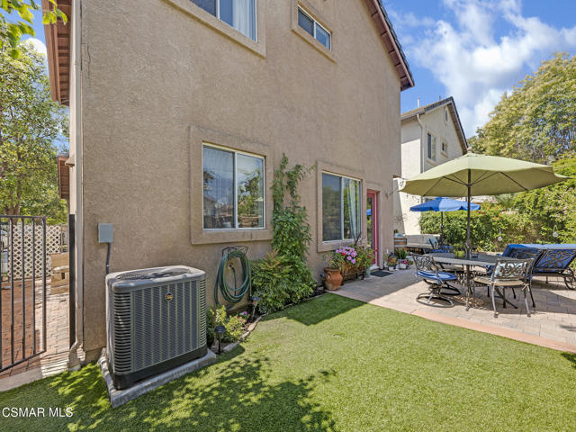 293 Springmist Lane, Simi Valley CA: https://media.crmls.org/mediaz/624769d6-69db-40c5-9655-8e7257374cd0.jpg