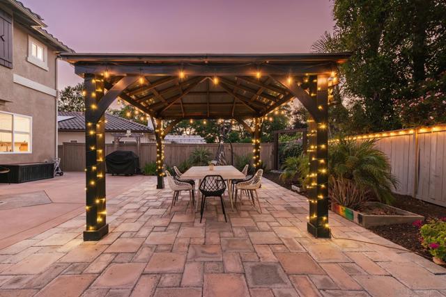 6393 Paseo Aspada, Carlsbad CA: https://media.crmls.org/mediaz/62476cad-c30f-4d90-8dbe-c4863088cfab.jpg