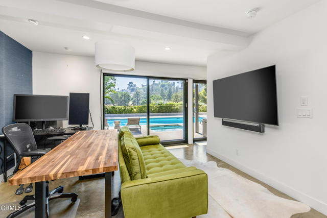 1240 Chateau Road, Pasadena CA: https://media.crmls.org/mediaz/624901a3-53db-450b-8570-d5ff6738ddbb.jpg