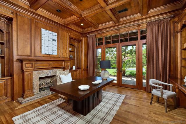 14155 Biscayne Pl, Poway CA: https://media.crmls.org/mediaz/62492010-0859-498d-9c2b-c3314d1341a6.jpg