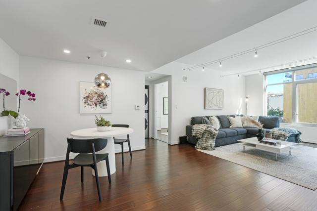 Image 1 of 28 For 425 Beech Street 521