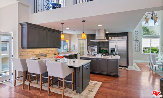 814 ESPLANADE, Redondo Beach, California 90277, 3 Bedrooms Bedrooms, ,3 BathroomsBathrooms,Residential,Sold,ESPLANADE,17205676