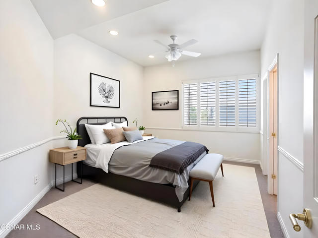 1034 Lambourne Place, Oak Park CA: https://media.crmls.org/mediaz/624a82f6-121b-4980-91d6-5629ba2f2955.jpg
