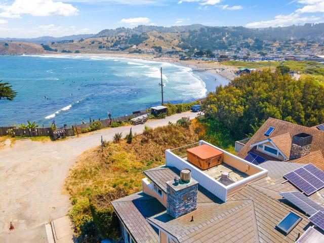 1207 Danmann Avenue, Pacifica CA: https://media.crmls.org/mediaz/624aa340-416d-4c1f-9b35-b1464aa563f6.jpg