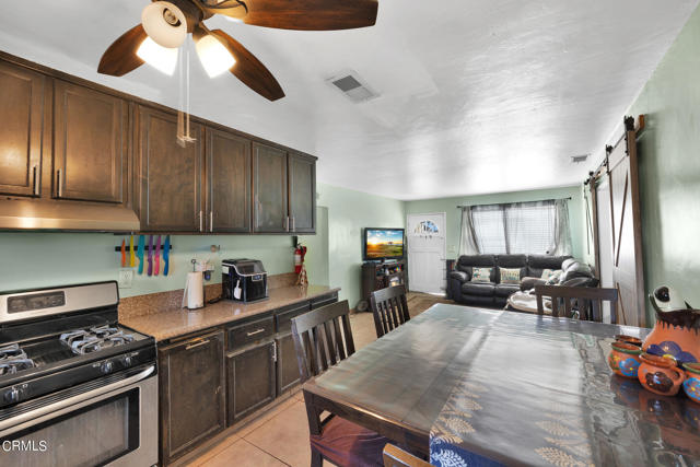 Detail Gallery Image 9 of 31 For 1017 Dawn St, Bakersfield,  CA 93307 - 3 Beds | 1 Baths