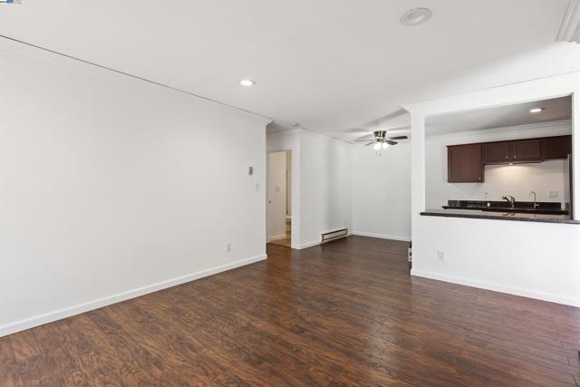 100 Kinross Drive, Walnut Creek CA: https://media.crmls.org/mediaz/624b9577-ad63-4ed9-9225-9e4bbd789065.jpg