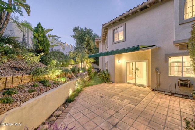 1044 Larry Court, Newbury Park CA: https://media.crmls.org/mediaz/624c1913-902e-4228-b53f-a200362c394b.jpg