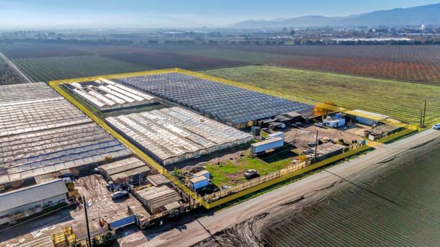 1500 Gilman Road, Gilroy CA: https://media.crmls.org/mediaz/624cb5ee-e43a-40b7-ac5e-8bdaf1c3e2e6.jpg