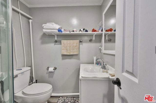 Image 36 of 47 For 3996 Teak Street