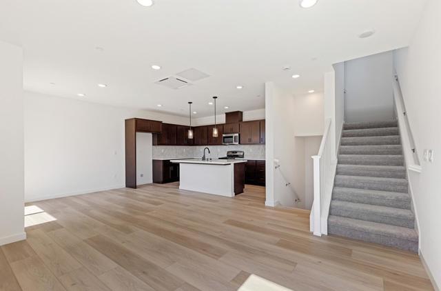 5972 Virtual Court, San Jose CA: https://media.crmls.org/mediaz/624e2b26-1565-4850-a42c-e32b6e6d91df.jpg