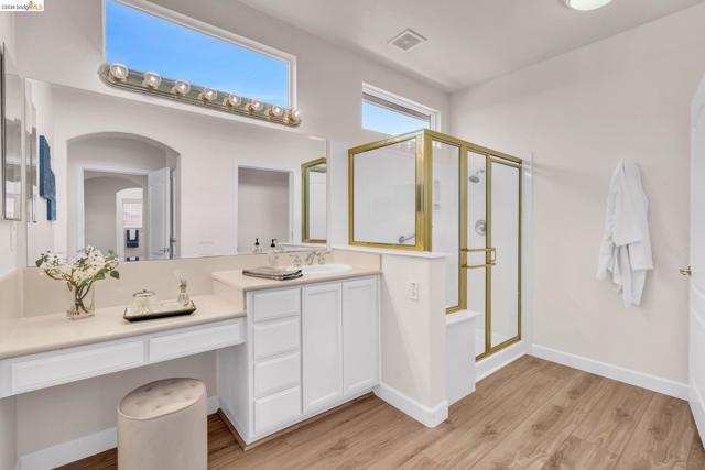 1124 Jonagold Way, Brentwood (CC) CA: https://media.crmls.org/mediaz/624fe31b-479a-40f2-9171-d8213559d32d.jpg