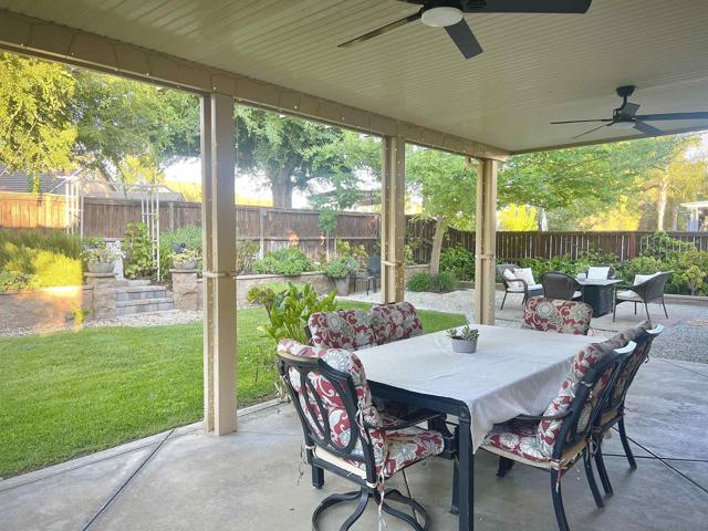 37710 Sprucewood Ln, Murrieta CA: https://media.crmls.org/mediaz/6250aba6-d815-4559-8e73-26ccbd2c22c0.jpg