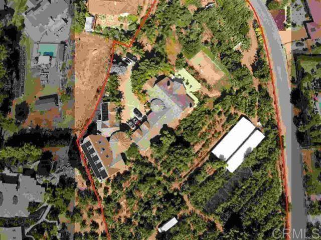 2081 Elevado Road, Vista CA: https://media.crmls.org/mediaz/6250b691-03de-4dac-b4cd-d1ea46020f0f.jpg