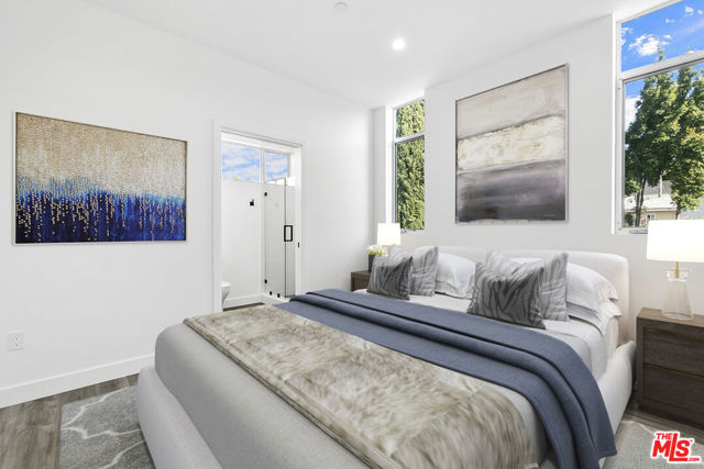 421 S Wilton Place, Los Angeles CA: https://media.crmls.org/mediaz/6250c94d-f110-4d6a-97b3-27598213ace4.jpg
