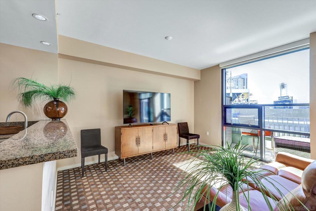 350 11th Ave - photo 5