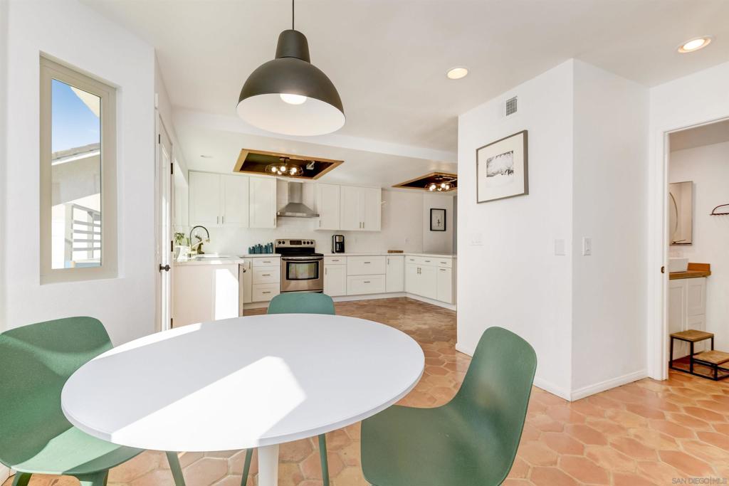 2735 Waterbury Way - photo 10