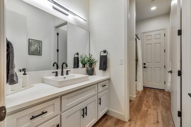 10055 Foothill Avenue, Gilroy CA: https://media.crmls.org/mediaz/6250efce-2181-4e9a-b5ff-f4d638dcc491.jpg