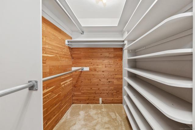405 W Nutmeg St, San Diego CA: https://media.crmls.org/mediaz/62512dc7-bde3-4063-90e0-4e0eec475454.jpg