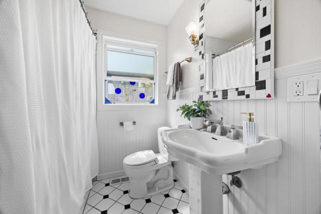 1711 Guinda Street, Palo Alto CA: https://media.crmls.org/mediaz/62516149-440e-464f-9ee9-fb8504a37923.jpg