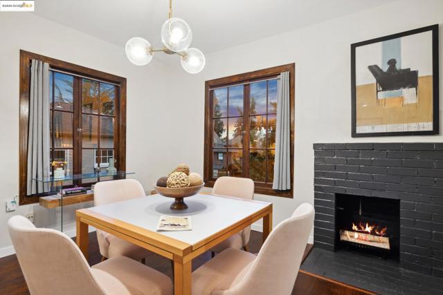 2633 Benvenue, Berkeley CA: https://media.crmls.org/mediaz/6251d441-d771-4d1a-ab8a-335339d6ef01.jpg