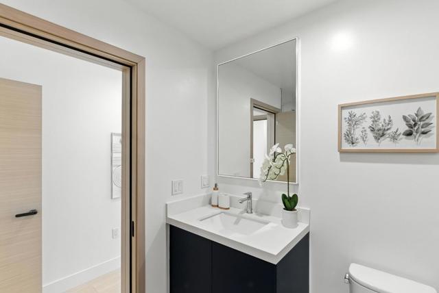 1815 18th Avenue, San Francisco CA: https://media.crmls.org/mediaz/62524503-e128-426c-aecb-9194ba4a57f0.jpg