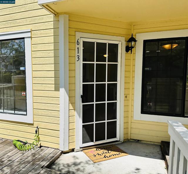 613 Devonwood, Hercules CA: https://media.crmls.org/mediaz/6252f38b-282c-452b-b919-92c0d7933220.jpg