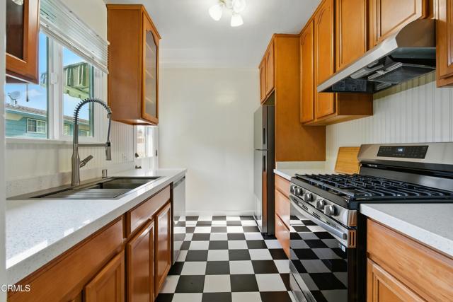 Detail Gallery Image 4 of 20 For 1545 1/2 Riverside Dr, Glendale,  CA 91201 - 2 Beds | 1 Baths
