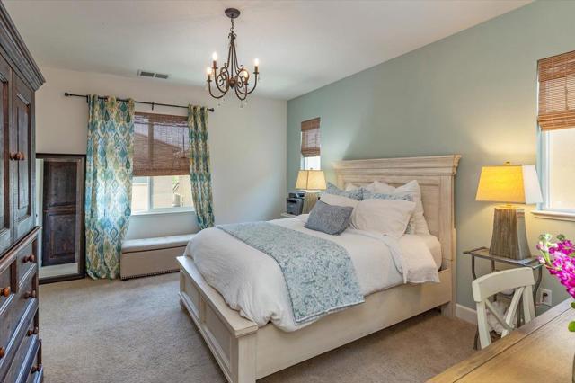 270 Robin Place, Gilroy CA: https://media.crmls.org/mediaz/6254b17b-c3f1-4bd2-8b0b-237bb638a934.jpg