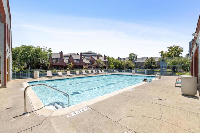 1016 Shoreline Drive, San Mateo CA: https://media.crmls.org/mediaz/6254bc41-3c4a-4e97-8cd1-8fc584f277f3.jpg